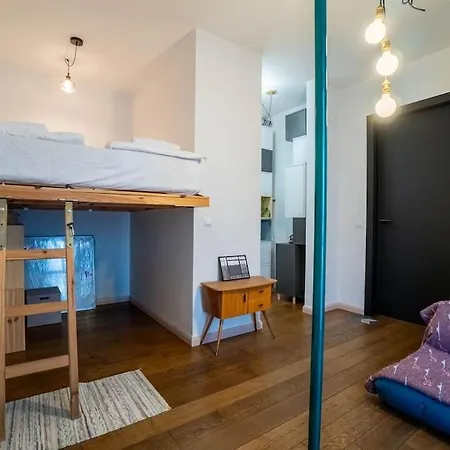 2 Bedroom - Praga Urban Nest *